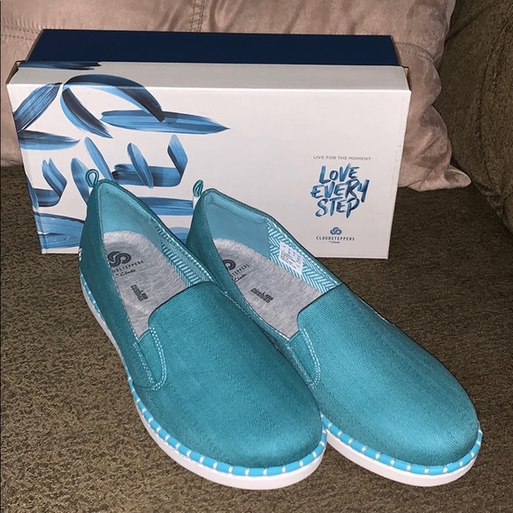 Clarks Shoes - WIDE Cloudsteppers by Clark’s slip on shoes